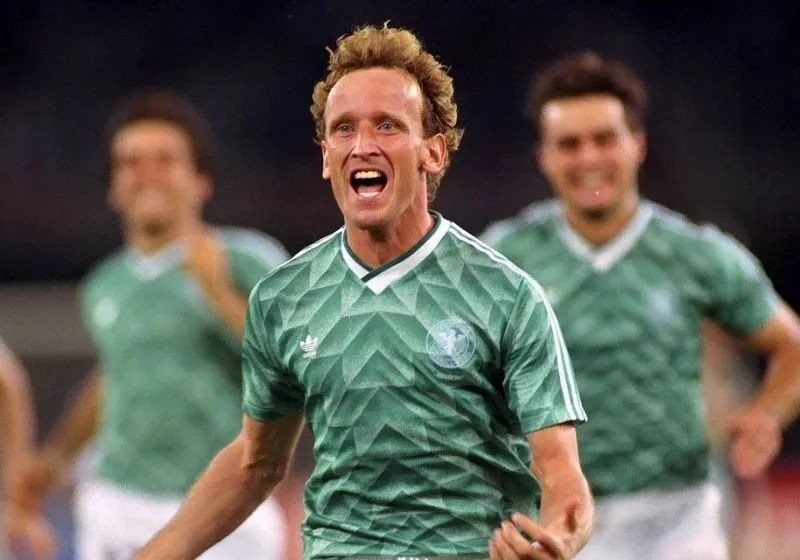 cầu thủ bóng đá Andreas Brehme