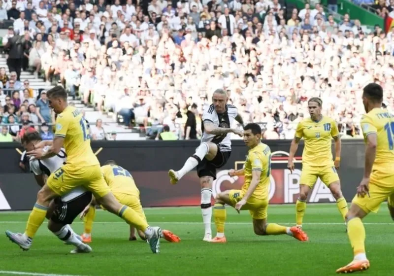 Chiến thuật và lối chơi hai đội