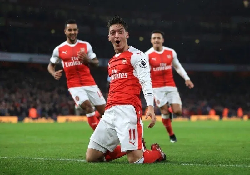 Mesut Özil thống kê