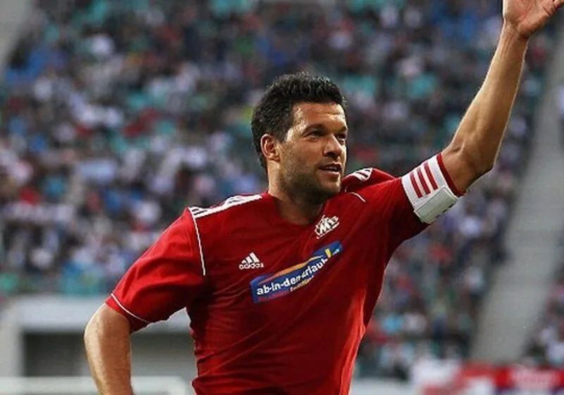 Michael ballack giải nghệ năm nào