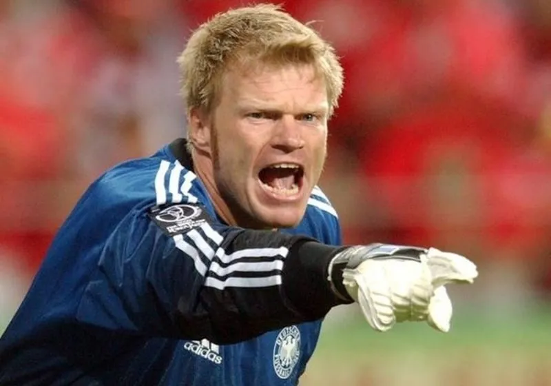 Oliver Kahn từng đá cho câu lạc bộ nào