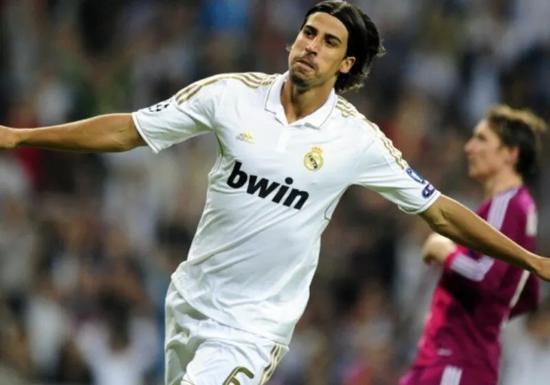 Sami Khedira giải nghệ
