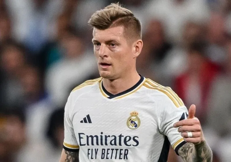 Toni Kroos giày