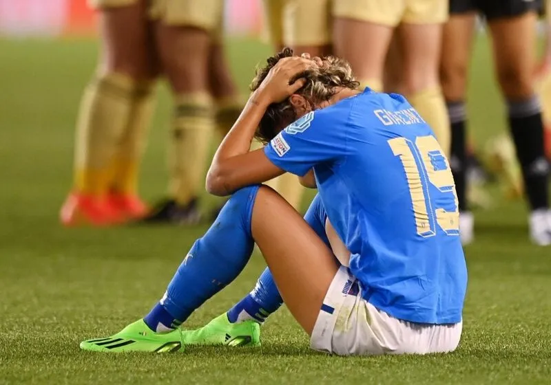 Đội tuyển Ý cũng đang đem lại nhiều sự thất vọng cho các cổ động viên.